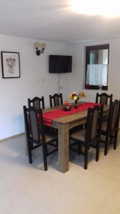 Apartamento Casa Radu Novaci-Străini Exterior foto