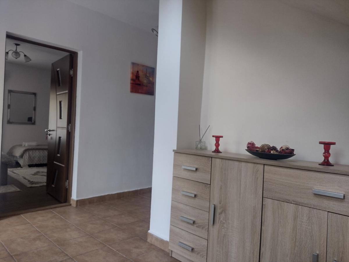 Apartamento Casa Radu Novaci-Străini Exterior foto