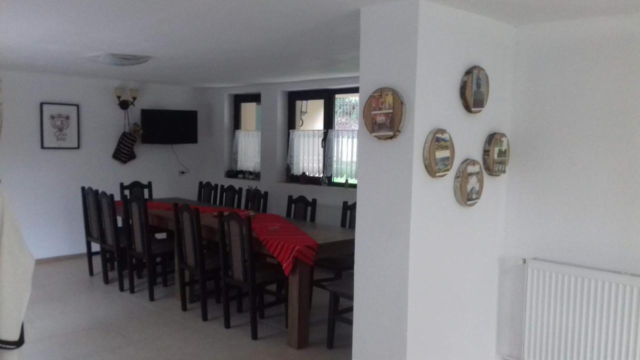 Apartamento Casa Radu Novaci-Străini Exterior foto